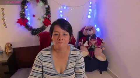 nuit_rose online show from December 2024 02:35:01 AM