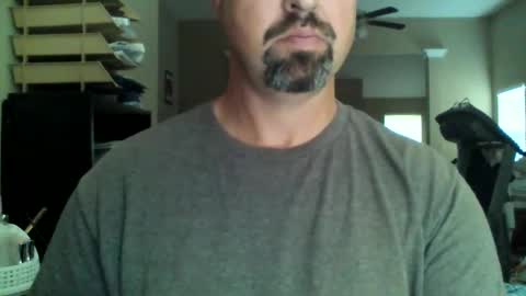 nvrenuff1979 online show from November 2025 01:39:01 PM