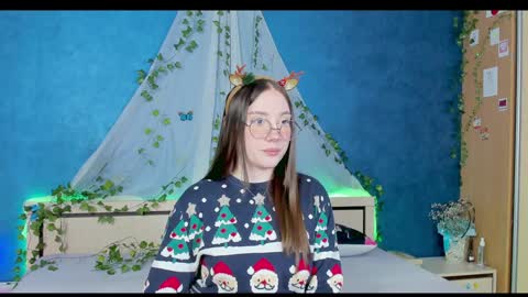 Kat online show from December 2024 07:10:01 PM