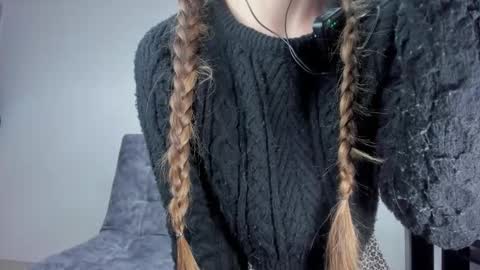 Snapshot of nyusha619933 chatting on October 2025 08:32:01 PM Laura nyu online show from October 2025 08:32:01 PM