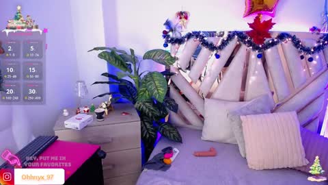 Alex   .    online show from December 2024 10:12:02 AM
