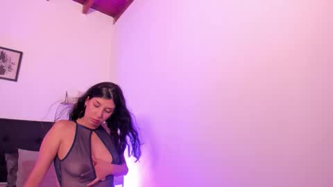 nyxa_ online show from October 2025 09:03:01 PM