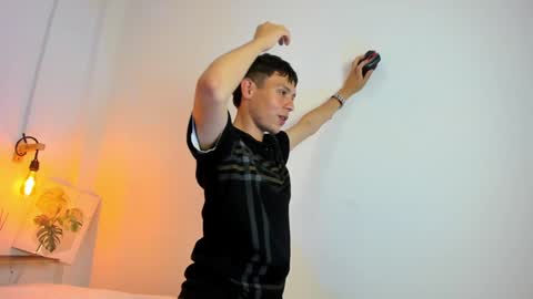 Lyam online show from December 2024 05:07:01 AM