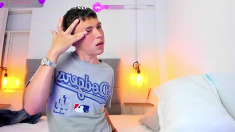 Lyam online show from December 2024 08:00:01 PM