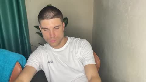 Snapshot of obsidianman95 chatting on September 2025 03:24:01 PM I Chill online show from September 2025 03:24:01 PM