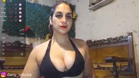 Snapshot of odalisca_bellydancer chatting on January 2025 08:11:01 AM Daniela Dany online show from January 2025 08:11:01 AM