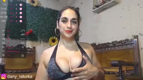Snapshot of odalisca_bellydancer chatting on January 2025 05:37:01 AM Daniela Dany online show from January 2025 05:37:01 AM