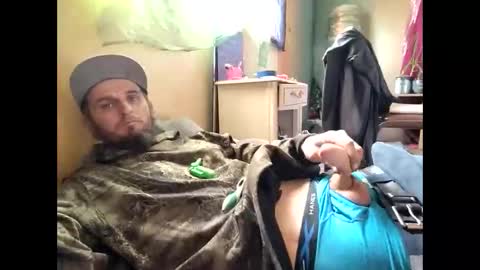 oddjuggla online show from November 2025 06:45:01 PM