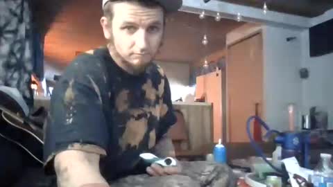 oddjuggla online show from November 2025 09:04:01 PM