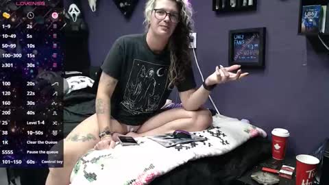 Snapshot of oddywithabody chatting on November 2025 05:29:02 AM Oddy With A Body online show from November 2025 05:29:02 AM