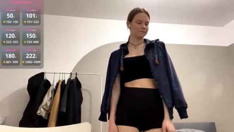 Aneta Bruno online show from October 2025 01:41:01 PM
