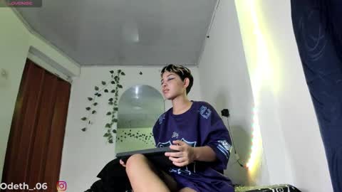 odeth_ online show from November 2025 04:12:01 AM