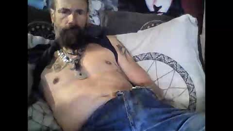 Snapshot of oedipe666 chatting on October 2025 05:42:02 AM oedipe666cam online show from October 2025 05:42:02 AM