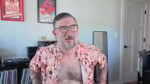 Office Dad online show from September 2025 06:43:02 PM