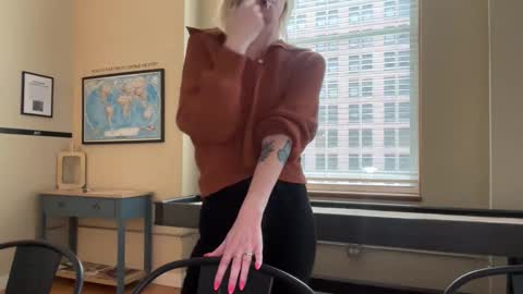 Snapshot of officiallyonlytams chatting on November 2025 09:25:02 PM Tams online show from November 2025 09:25:02 PM