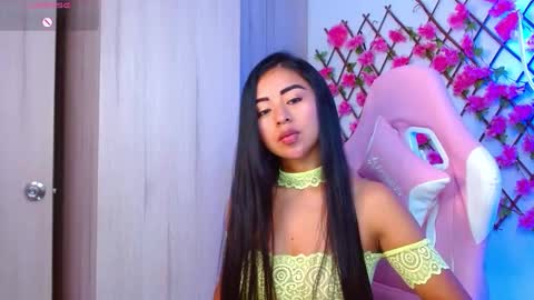 Raquel online show from November 2025 02:55:02 AM