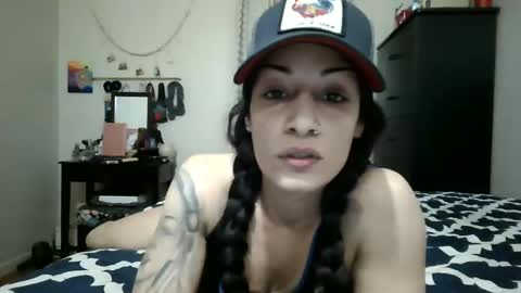 Lit en Cama online show from January 2025 10:34:02 PM