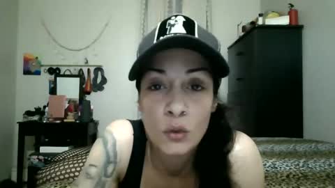 Lit en Cama online show from January 2025 04:03:01 AM