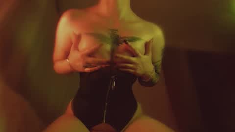 Snapshot of oh_lilith chatting on October 2025 10:09:01 PM your dear Lilith Chapman online show from October 2025 10:09:01 PM