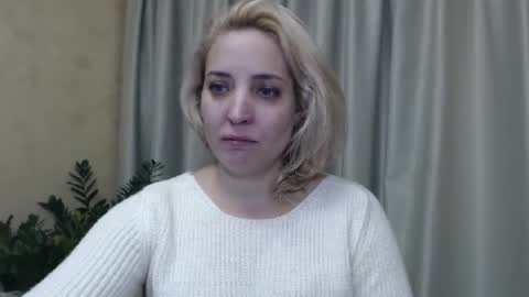 Mari online show from December 2024 03:50:02 PM