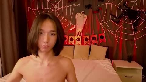 Snapshot of okerriella chatting on October 2025 01:57:02 PM Ami online show from October 2025 01:57:02 PM