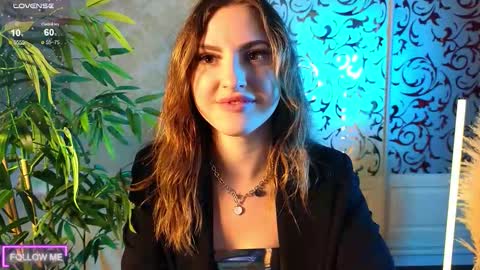 Christy online show from September 2025 12:32:02 PM