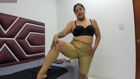 Olaia  online show from December 2024 12:23:02 PM