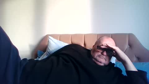 old_fkr online show from February 2025 03:49:01 PM