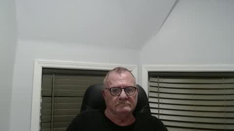 oldguybigd online show from September 2025 05:01:02 AM