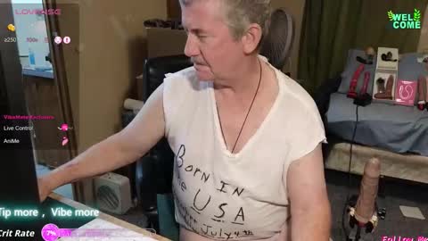 Snapshot of oldnewfun chatting on October 2025 02:32:01 AM oldnewfun online show from October 2025 02:32:01 AM