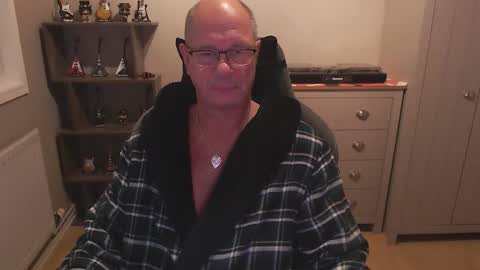 oldveteranuk online show from September 2025 04:56:01 AM