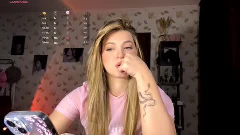 Snapshot of oletaguinyard chatting on November 2025 03:56:01 PM Kem online show from November 2025 03:56:01 PM