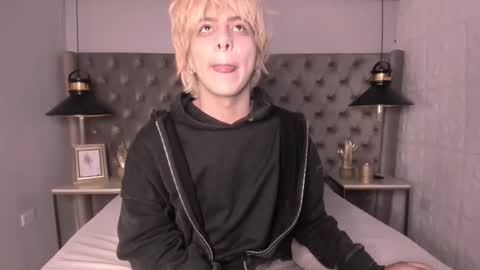 Snapshot of oliiverr22 chatting on November 2025 07:58:01 PM oliiverr22 online show from November 2025 07:58:01 PM