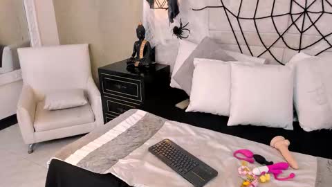 OliiviaGarciaa online show from October 2025 08:30:02 PM