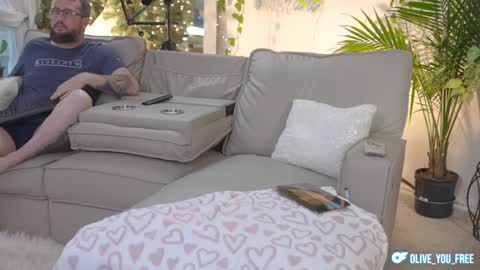 Snapshot of olive_you_ chatting on February 2025 12:08:01 AM Olive online show from February 2025 12:08:01 AM