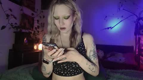 Snapshot of olivecum chatting on November 2025 01:22:02 PM Olive online show from November 2025 01:22:02 PM