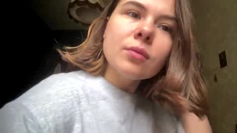 Snapshot of olivepeach chatting on October 2025 08:23:02 AM Oil online show from October 2025 08:23:02 AM