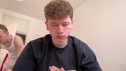 Snapshot of oliver_and_thomas chatting on September 2025 11:45:01 AM Oliver and Thomas online show from September 2025 11:45:01 AM