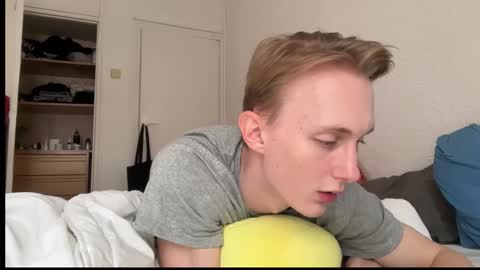 Snapshot of oliver_and_thomas chatting on October 2025 09:31:01 AM Oliver and Thomas online show from October 2025 09:31:01 AM