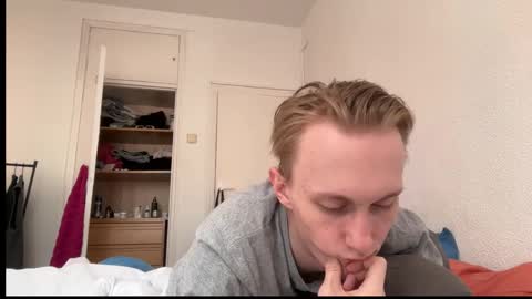 Snapshot of oliver_and_thomas chatting on October 2025 10:16:02 AM Oliver and Thomas online show from October 2025 10:16:02 AM