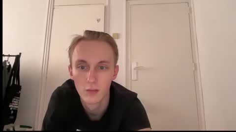 Snapshot of oliver_and_thomas chatting on October 2025 09:37:01 AM Oliver and Thomas online show from October 2025 09:37:01 AM