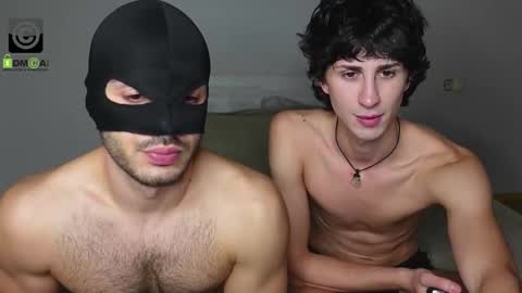 Oliver  Kaen online show from October 2025 04:03:02 PM