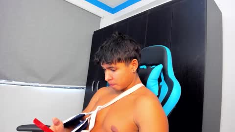 Snapshot of oliver_bray chatting on October 2025 03:56:02 PM Oliver bray online show from October 2025 03:56:02 PM