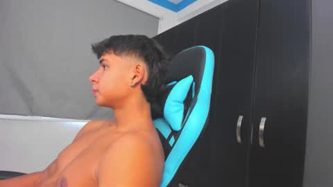 Snapshot of oliver_bray chatting on October 2025 05:17:01 PM Oliver bray online show from October 2025 05:17:01 PM