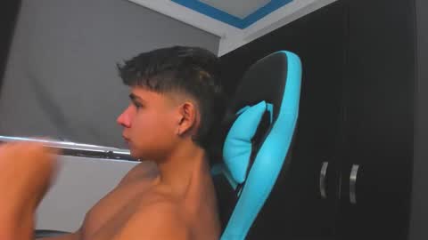 Snapshot of oliver_bray chatting on October 2025 02:31:01 PM Oliver bray online show from October 2025 02:31:01 PM