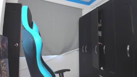 Snapshot of oliver_bray chatting on November 2025 02:51:01 PM Oliver bray online show from November 2025 02:51:01 PM