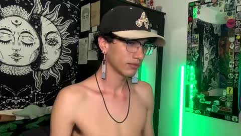 Snapshot of oliver_fast_ chatting on October 2025 03:59:02 AM Oliver fast online show from October 2025 03:59:02 AM