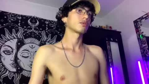 Snapshot of oliver_fast_ chatting on November 2025 06:44:01 AM Oliver fast online show from November 2025 06:44:01 AM