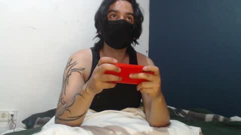 oliver_laid_2023 online show from December 2024 06:37:01 PM