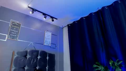 Snapshot of oliver_mr_ chatting on October 2025 08:44:01 PM oliver mr online show from October 2025 08:44:01 PM